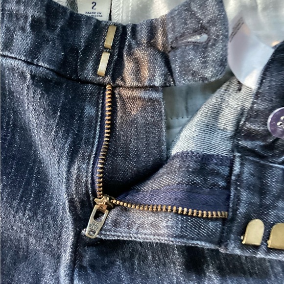 Old Navy jean capris. - Picture 2 of 9